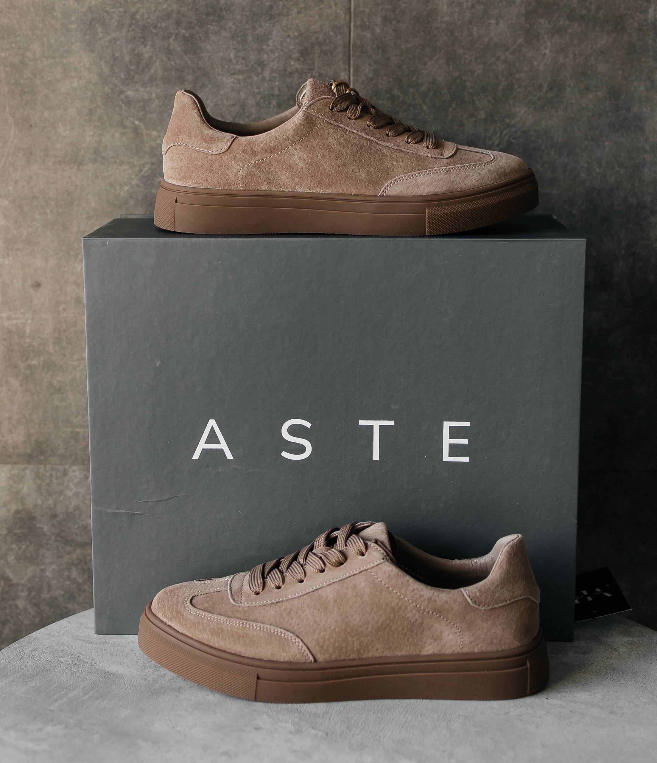 Кроссовки натуральная замша