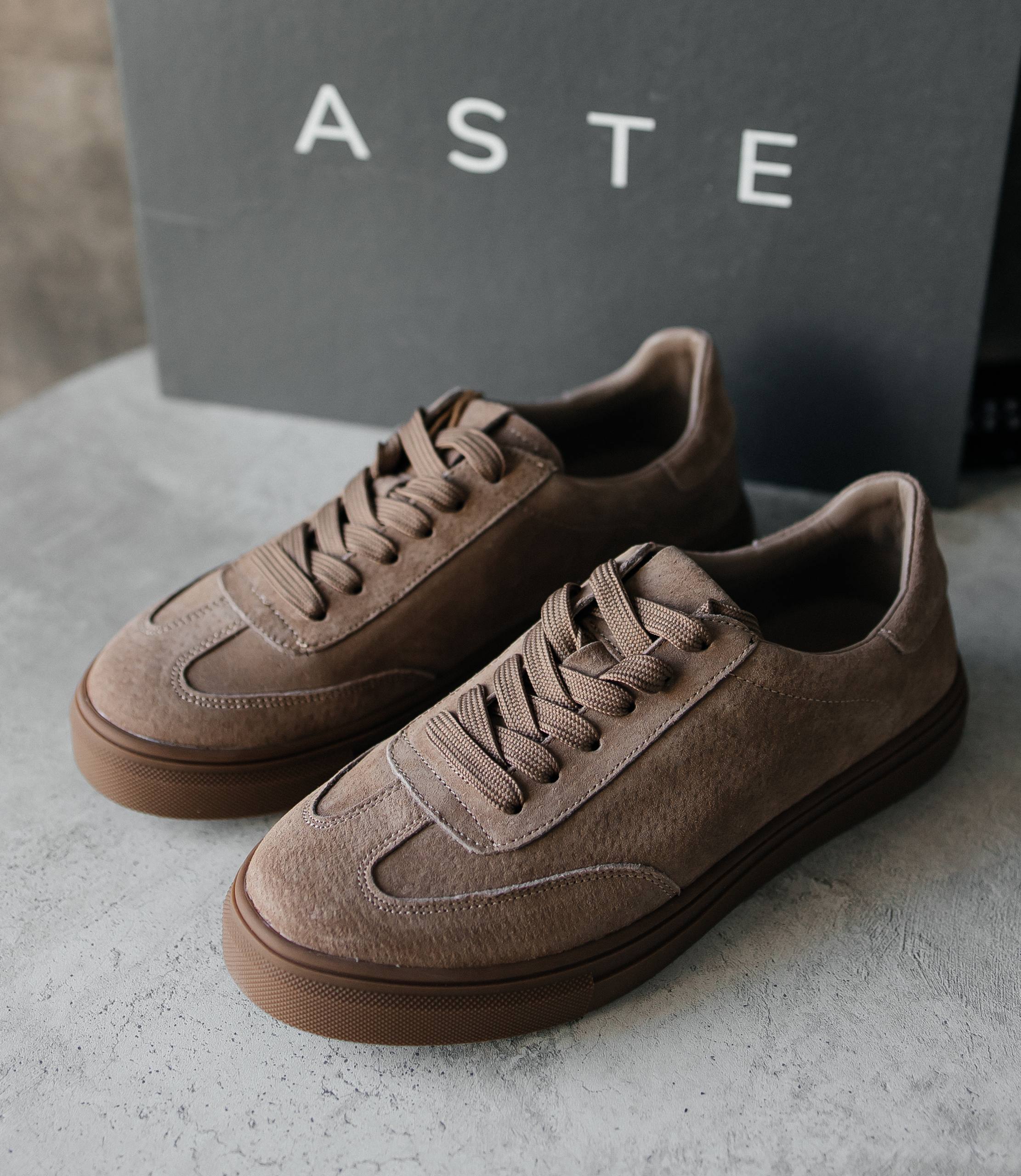 Кроссовки натуральная замша